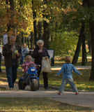 Юные байкеры и байкерши... Из серии Движение 265x314 